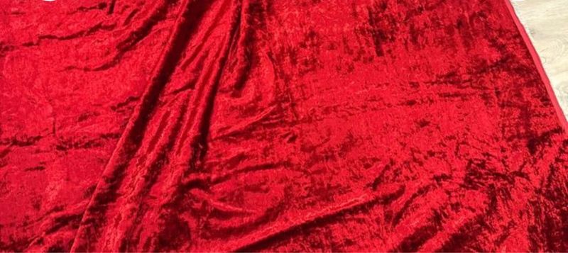 Бахмал / духоба / срочно сотилади /советлар давридан/ бир рулон Бахмал / духоба / срочно сотилади /советлар давридан/ бир рулон