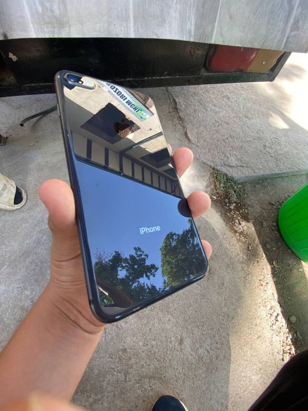 iphone 8+ sotiladi