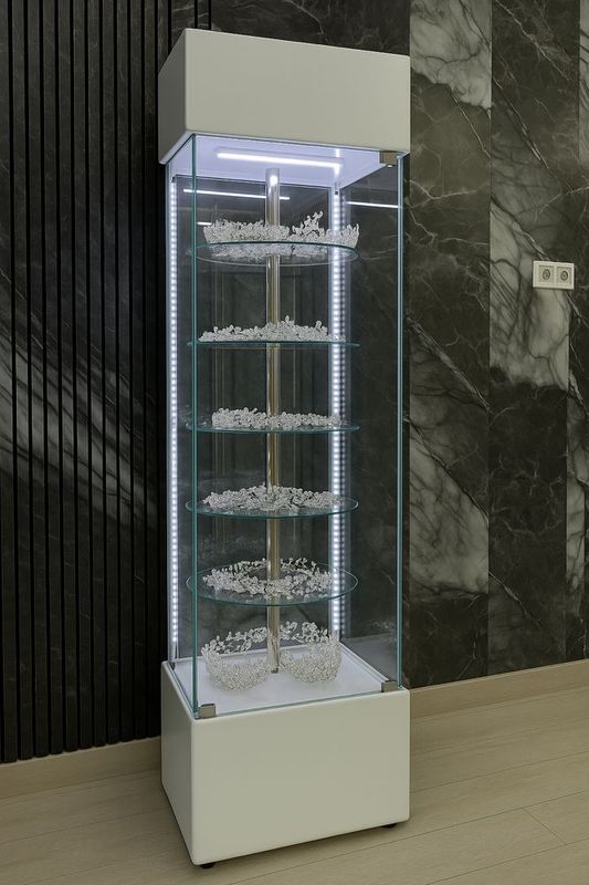 Продаётся стеклянная витрина/шкаф с LED-подсветкой. Продаётся стеклянная витрина/шкаф с LED-подсветкой.