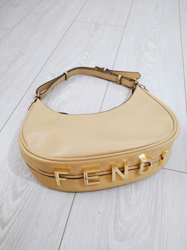 Fendi sumka banan sumka Fendi sumka banan sumka
