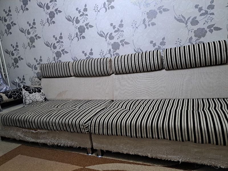 Продам мягкую мебель,(диван кресла)