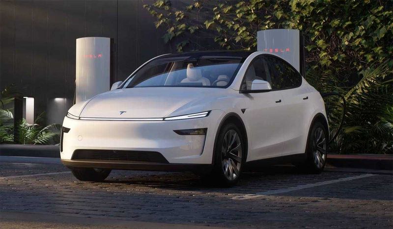 Tesla model y 2025 restyling Tesla model y 2025 restyling