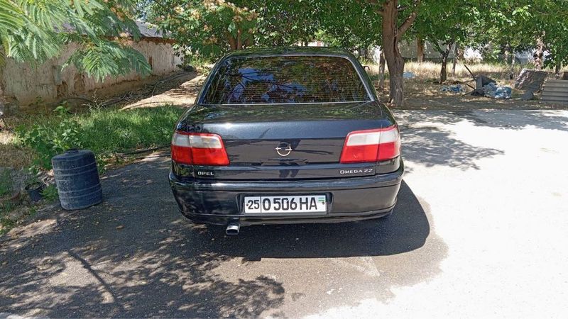 Opel omega b sotiladi Opel omega b sotiladi