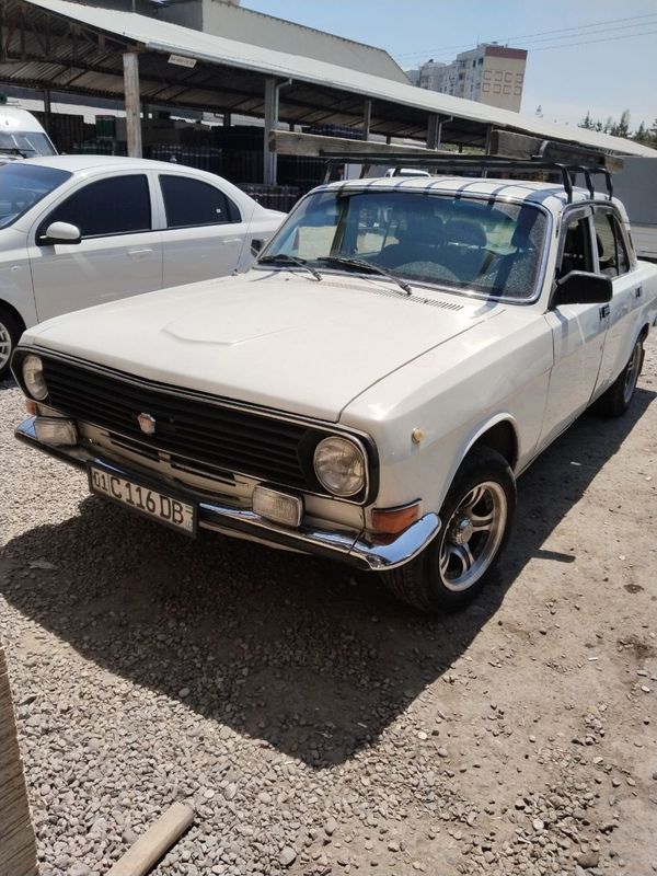 Volga 2410 sotiladi Volga 2410 sotiladi