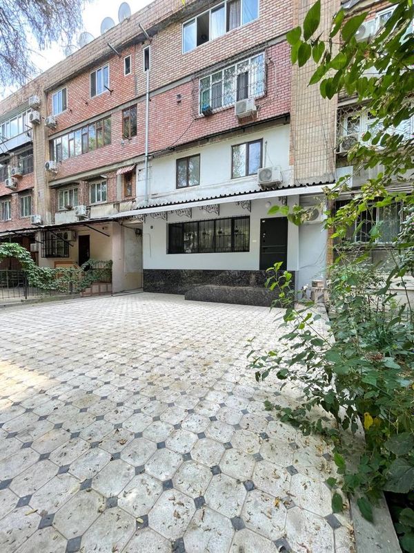 Арендв под Офис Ориентир Цум 90м2 1700$ торг