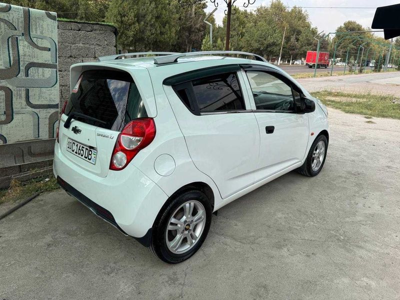 Chevroet spark 1.0L.