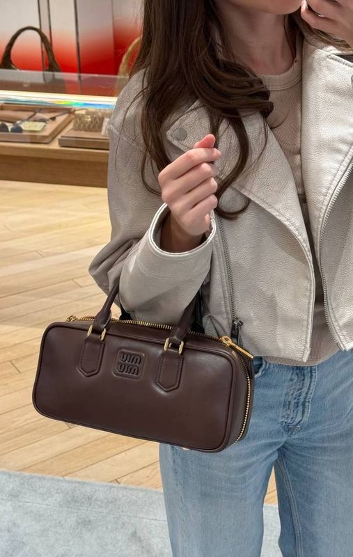Miu miu sumka jigarrang Миу миу сумка коричневый Miu miu sumka jigarrang Миу миу сумка коричневый