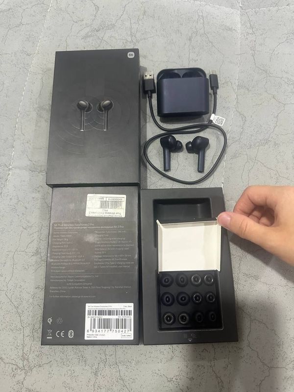 Xiaomi Mi True Wireless Earphones 2 Pro — почти новые, есть нюанс С Xiaomi Mi True Wireless Earphones 2 Pro — почти новые, есть нюанс С
