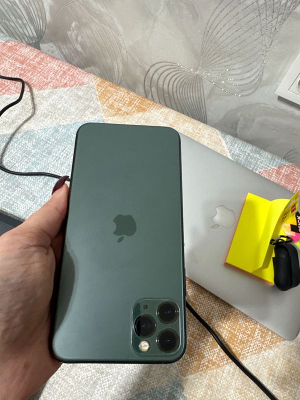 iPhone11 pro max 256GB Сотилади срочно