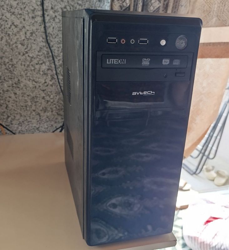 Core i7 DDR 16gb RX580 8gb. 500 gb