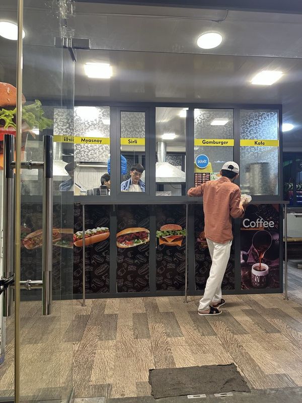 Tayyor biznes fast food sotiladi hamma sharoiti bor Tayyor biznes fast food sotiladi hamma sharoiti bor