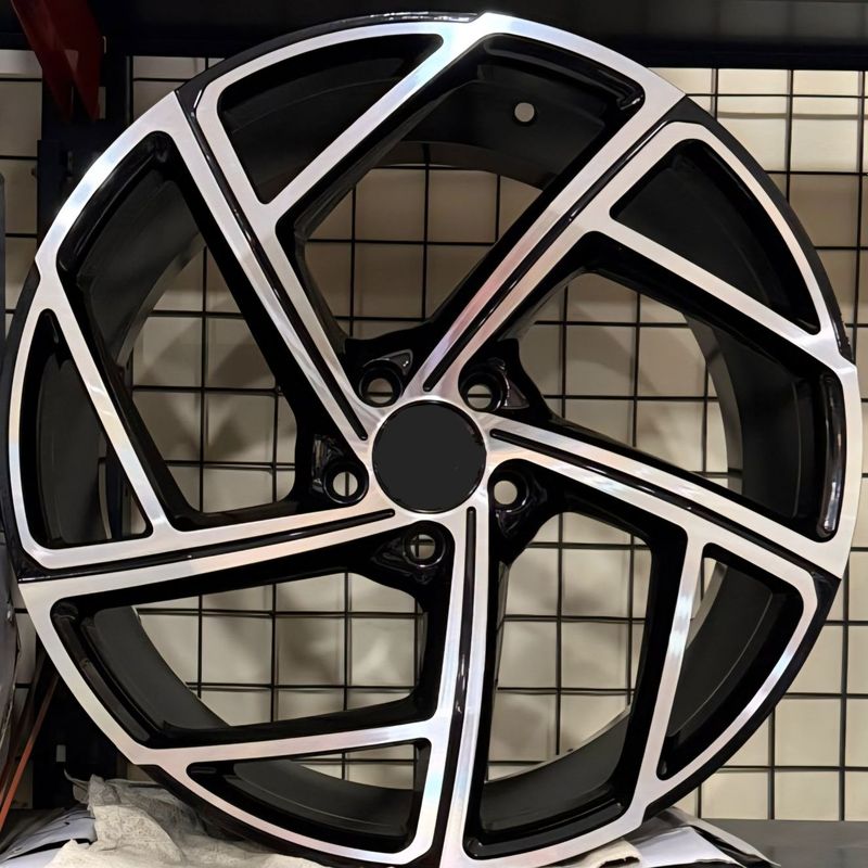Новые литые диски R18 5x105 - комплект 4 шт Новые литые диски R18 5x105 - комплект 4 шт