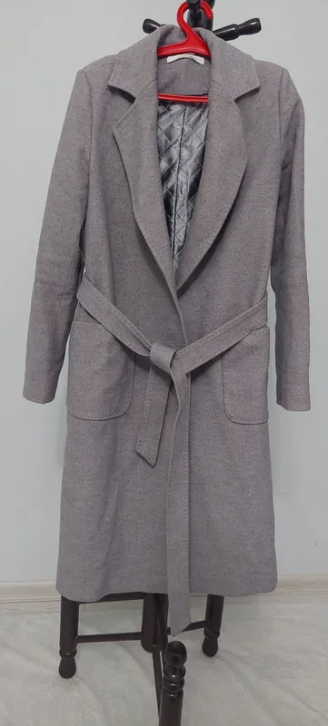 палто сотилади :250000с адрес кукон