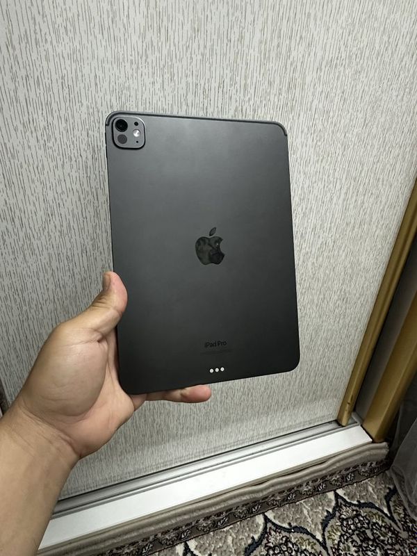 ipad pro m4 256 gb 13 inch 100% Batareka ipad pro m4 256 gb 13 inch 100% Batareka