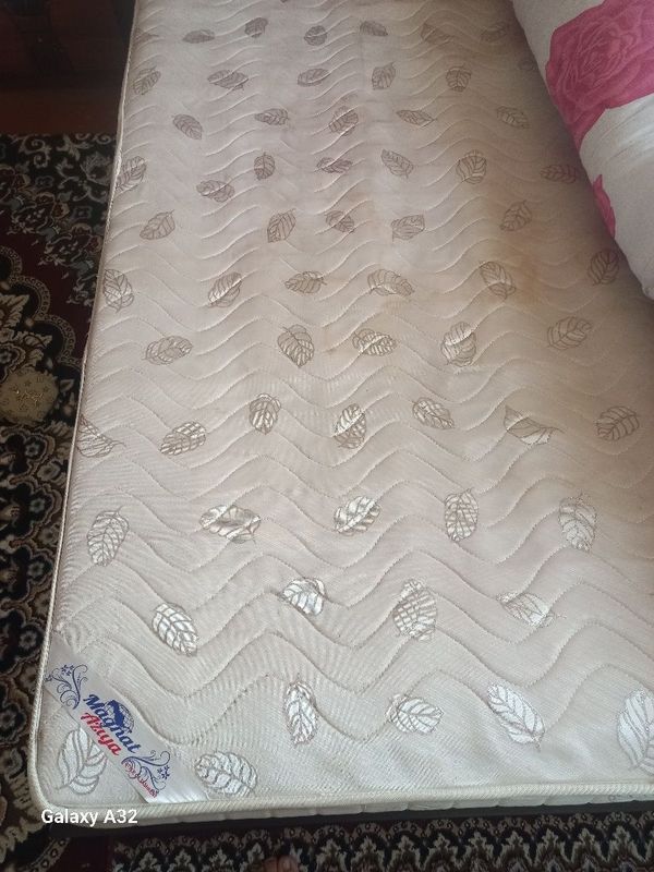 2 kishilik Matras sotiladi 2 kishilik Matras sotiladi