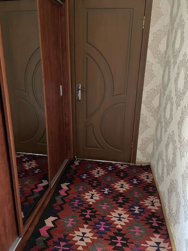 Bezmakler kvartera qizlar uchun faqat Bezmakler kvartera qizlar uchun faqat