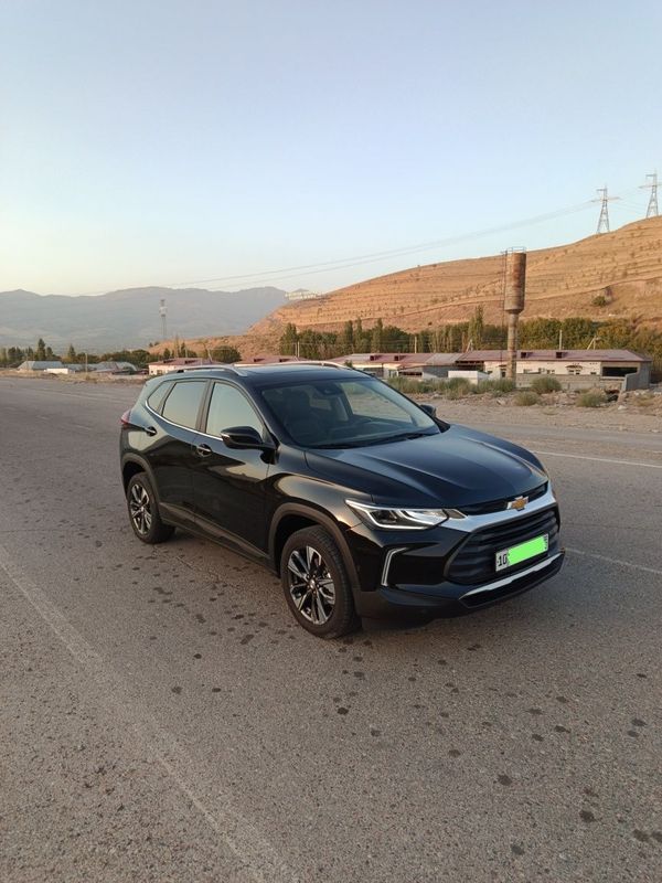 Tracker 2 Premier Plus 2024. Qora. 37000 probeg. Toza.