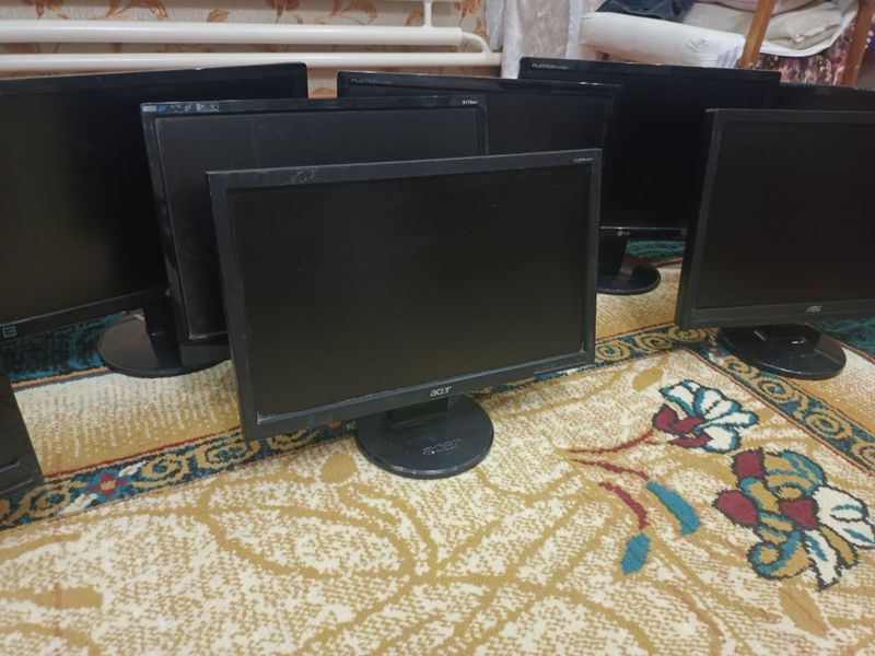 Мониторы LCD 19 разные Мониторы LCD 19 разные