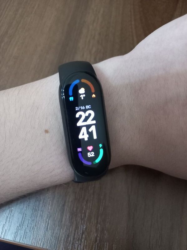 Mi band 6 часы в хорошем состоянии!