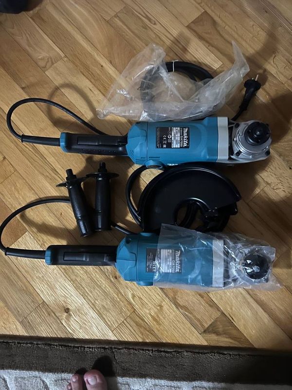 угловая шлифовальная машина (УШМ) Makita GA7050. угловая шлифовальная машина (УШМ) Makita GA7050.
