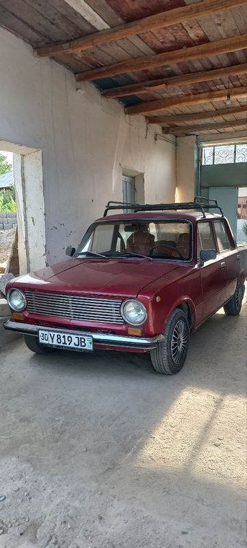 Vaz011 holat yaxshi kuzovda ishi bor Vaz011 holat yaxshi kuzovda ishi bor