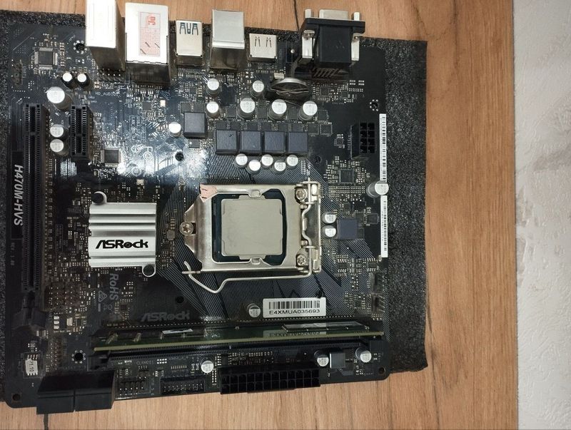 Комплект ASRock h470m-hvs + i3 10100f + DDR4 8Gb Комплект ASRock h470m-hvs + i3 10100f + DDR4 8Gb