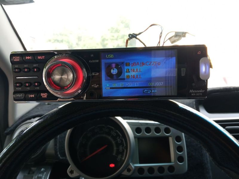 Magnitafon mp4 aux fleshka Magnitafon mp4 aux fleshka