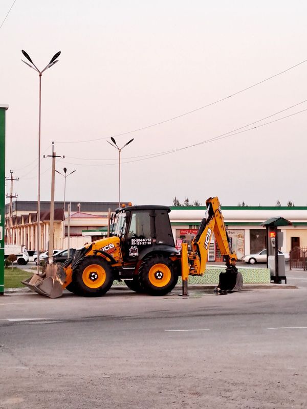 Tractor JCB 2020