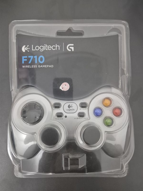 Logitech F710 Wireless Gamepad Logitech F710 Wireless Gamepad