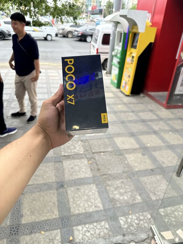 Poco X7 5g Joyi 12/512 rangi Green hali yengi ochilmagan Poco X7 5g Joyi 12/512 rangi Green hali yengi ochilmagan