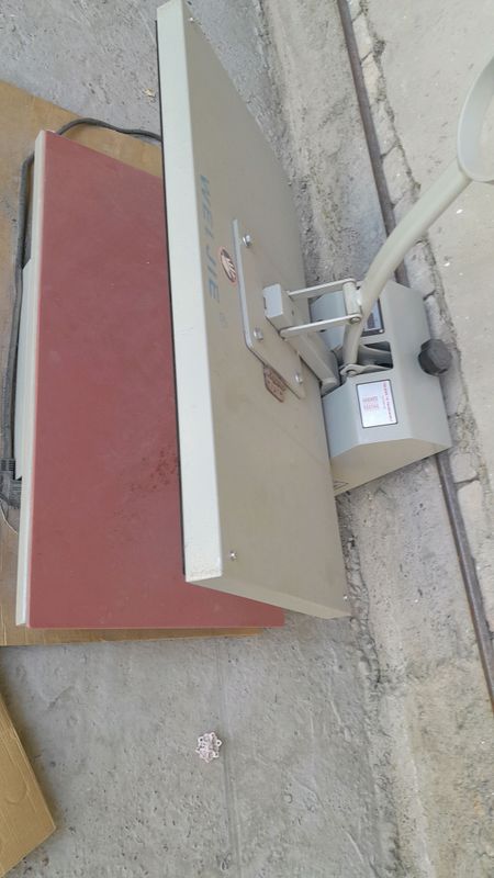 termopres sotiladi 40x80 buxoroda tel n 916460742