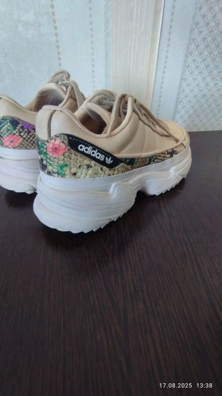 Adidas original kros