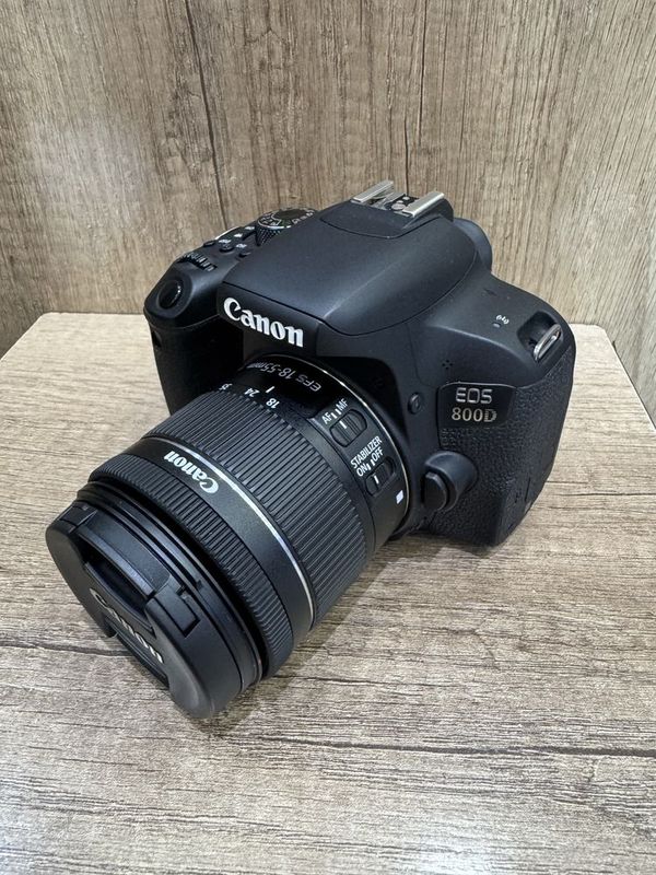 Canon 800D 18-55mm STM Canon 800D 18-55mm STM