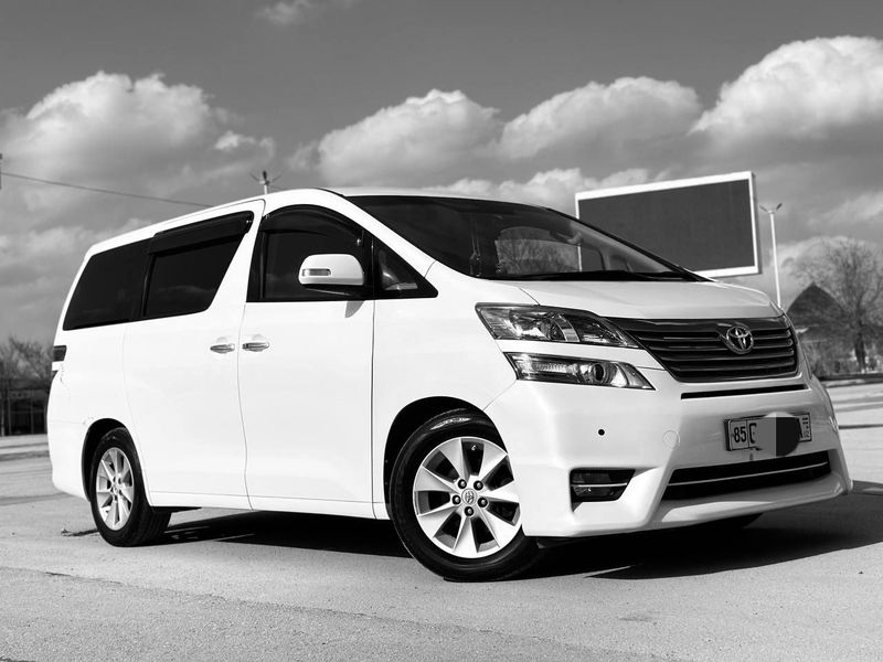 Toyota Alphard ANH 20 кузов минивэн