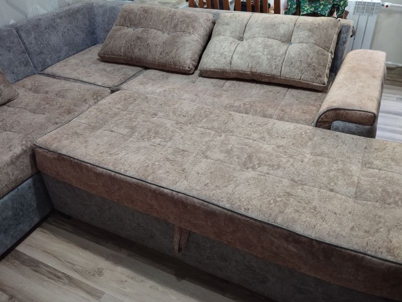 мягкий уголок для гостиной размерами 265х230х65 см