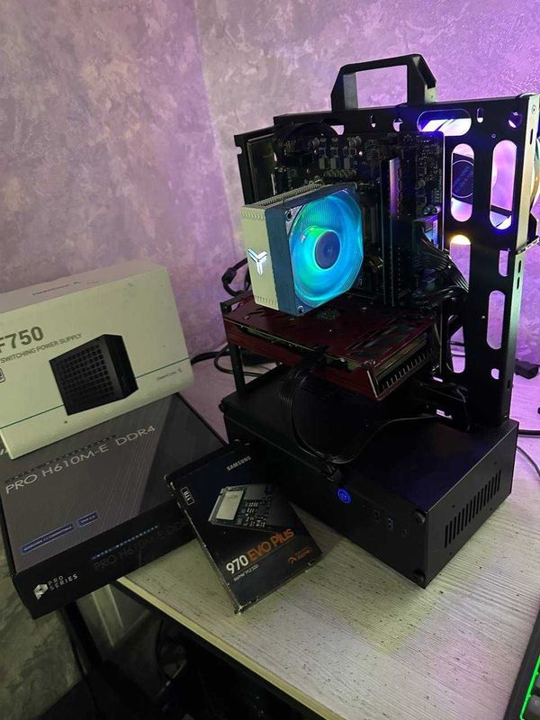 Игровой кейс 12 поколения / i3 12100f / 32gb ddr4 / Samsung m2 1tb Игровой кейс 12 поколения / i3 12100f / 32gb ddr4 / Samsung m2 1tb