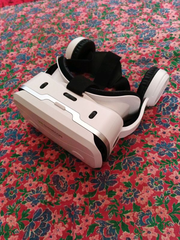 VR ko'zoynak holati ideal VR ko'zoynak holati ideal