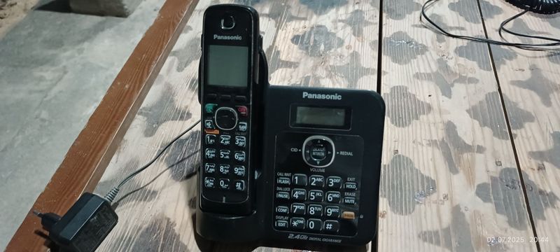 Panasonic KX-TG3811BX (Made in Malaysia) — полный комплект, 1 штука, б