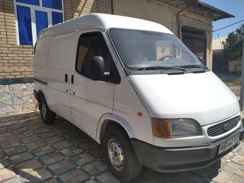 Ford Transit sotiladi