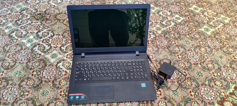 Продаётся ноутбук LENOVO для запчасти