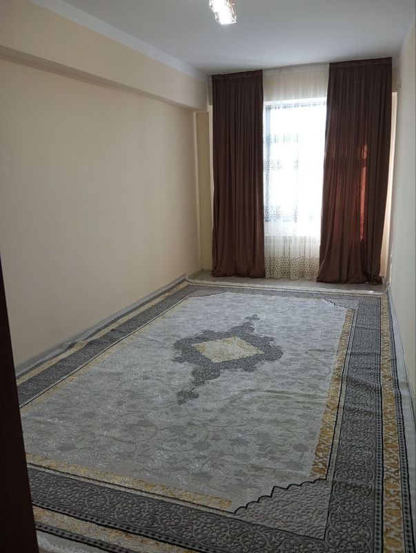 Farhod bozori yonida arenda kvartira ijaraga beriladi