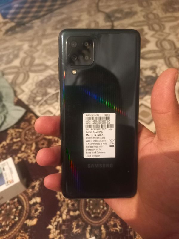 Samsung galaxy M 32 ideal 8/128 xotira karobka dak