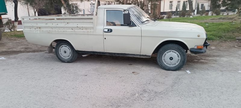 Volga pikap sotiladi xolati ortacha gaz baloni bor 80 talik