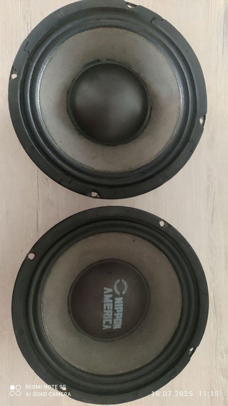 Momo HE-810. 4ом