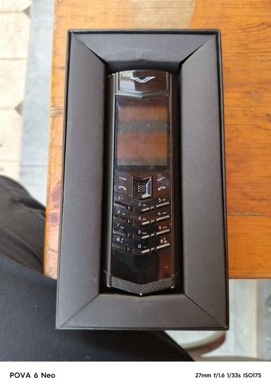 Vertu sotiladi srochna 200min Vertu sotiladi srochna 200min