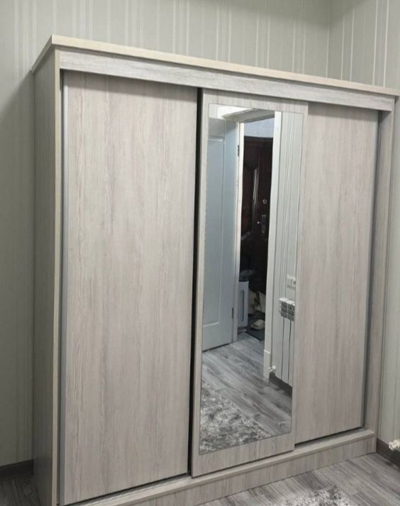 Шкаф купе сотилади Шкаф купе сотилади