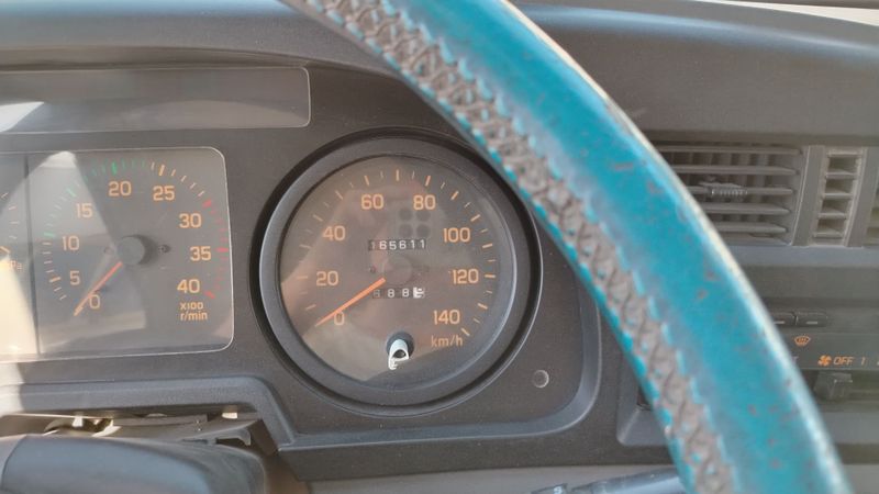 Isuzu furgon yili 2021 holati yaxshi yoqilgi turi gaz Isuzu furgon yili 2021 holati yaxshi yoqilgi turi gaz