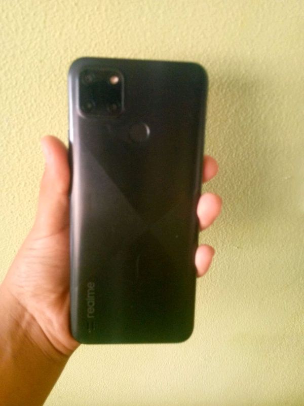 realmi c21y realmi c21y