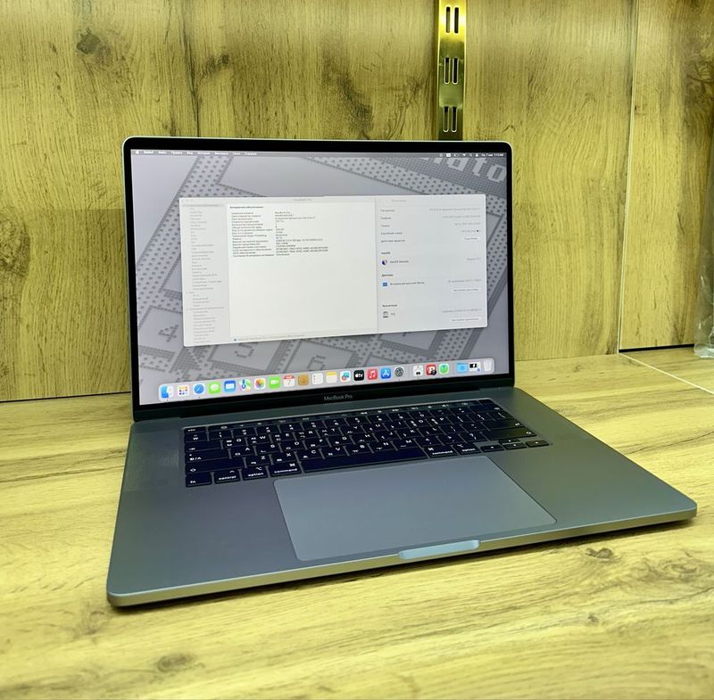 Macbook Pro 16/512GB 16inch Core i7 Macbook Pro 16/512GB 16inch Core i7
