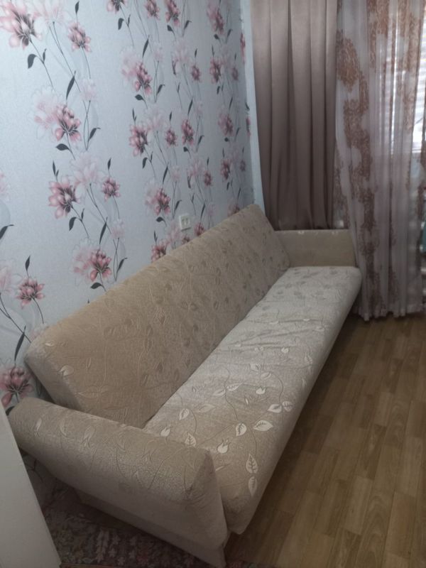 Продаётся диван в хорошем состоянии